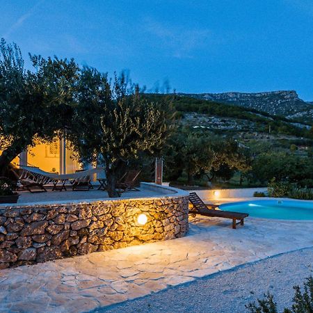 Holiday Home Zlatni San - Private Heated Pool Bol Zewnętrze zdjęcie