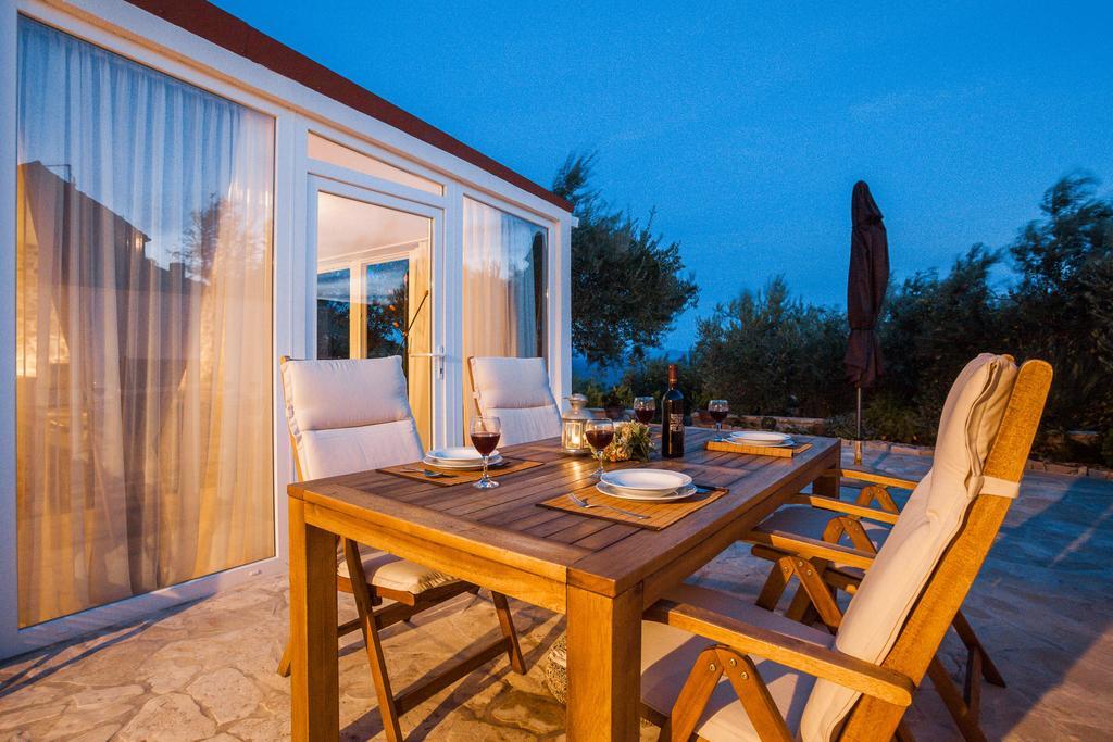 Holiday Home Zlatni San - Private Heated Pool Bol Pokój zdjęcie