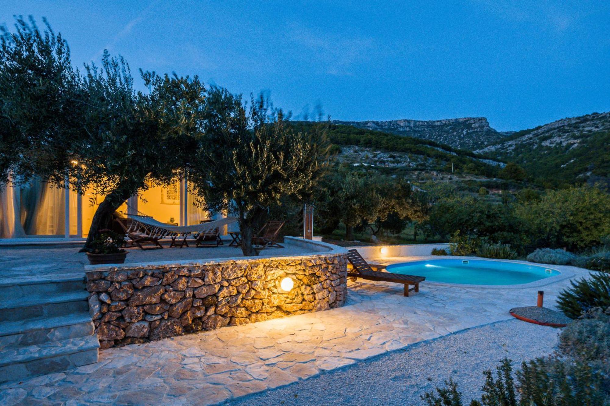 Holiday Home Zlatni San - Private Heated Pool Bol Zewnętrze zdjęcie