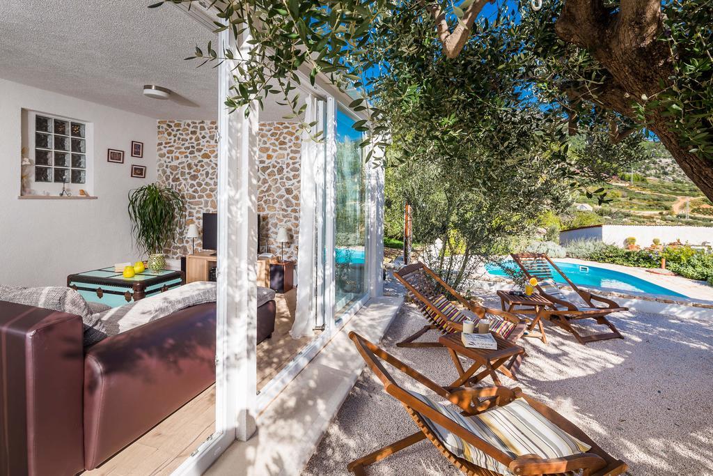 Holiday Home Zlatni San - Private Heated Pool Bol Pokój zdjęcie