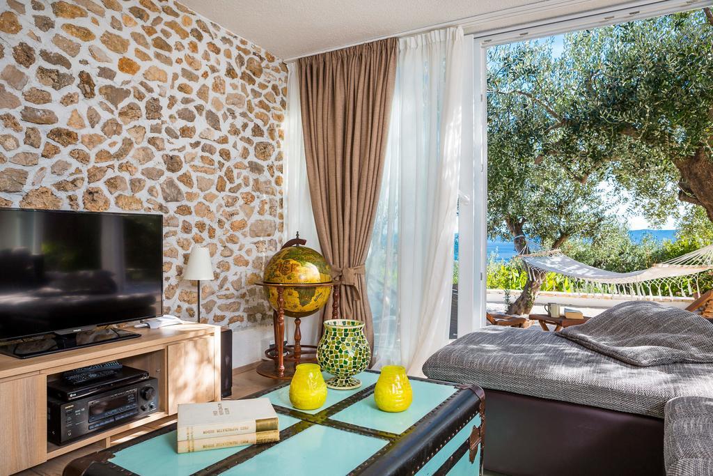 Holiday Home Zlatni San - Private Heated Pool Bol Pokój zdjęcie