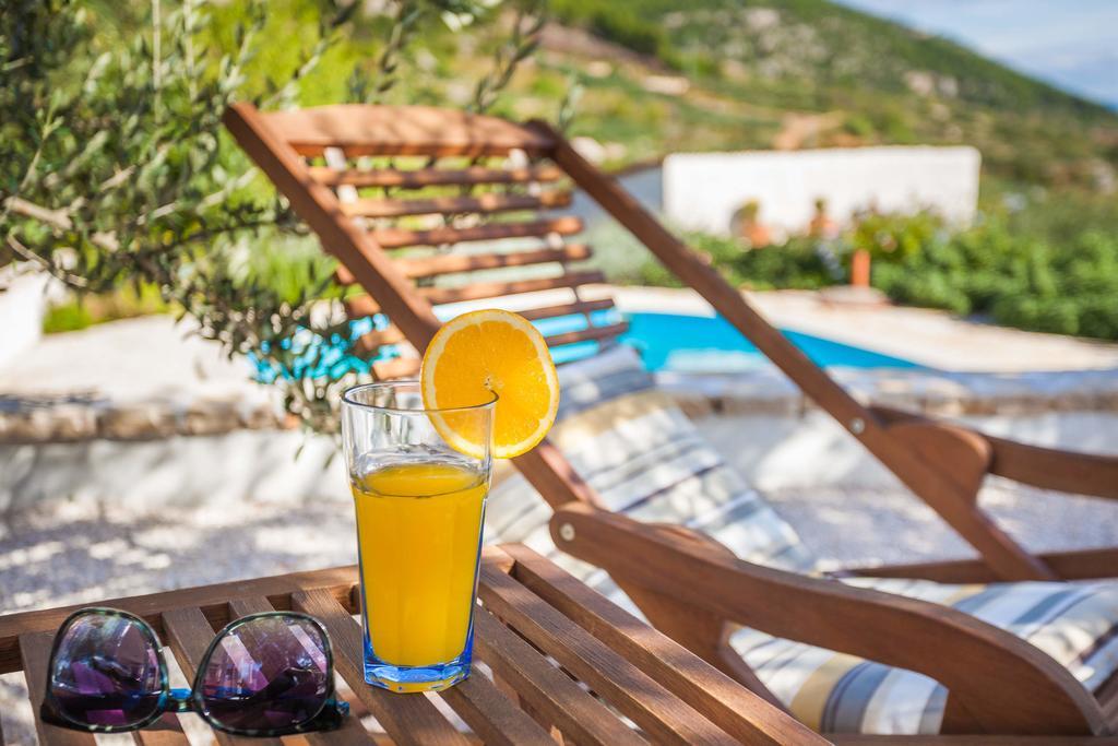 Holiday Home Zlatni San - Private Heated Pool Bol Pokój zdjęcie
