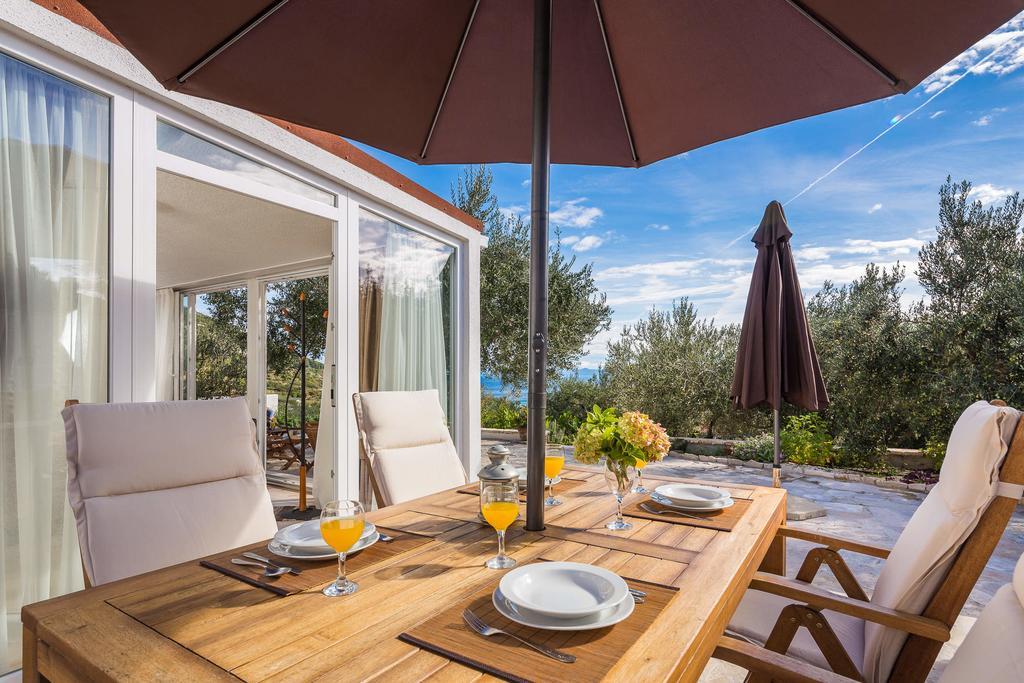 Holiday Home Zlatni San - Private Heated Pool Bol Pokój zdjęcie
