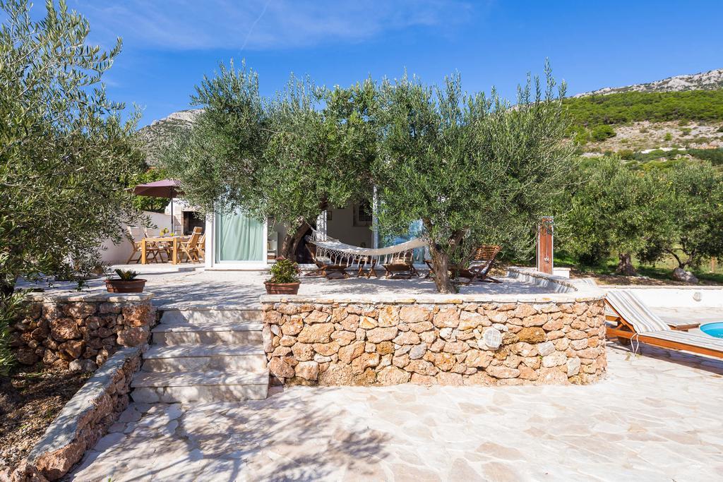 Holiday Home Zlatni San - Private Heated Pool Bol Pokój zdjęcie