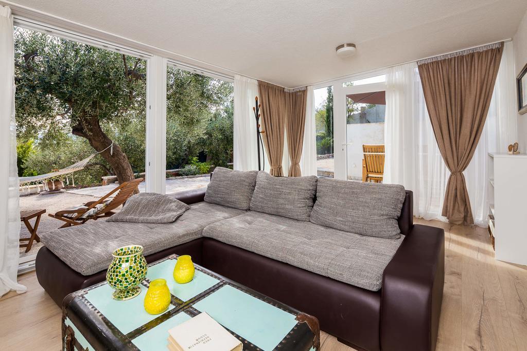 Holiday Home Zlatni San - Private Heated Pool Bol Pokój zdjęcie